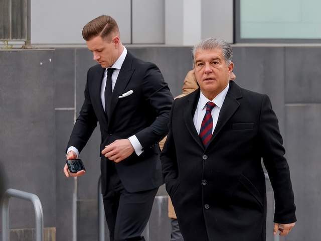 首发门将的, aXWUx, 财务措施