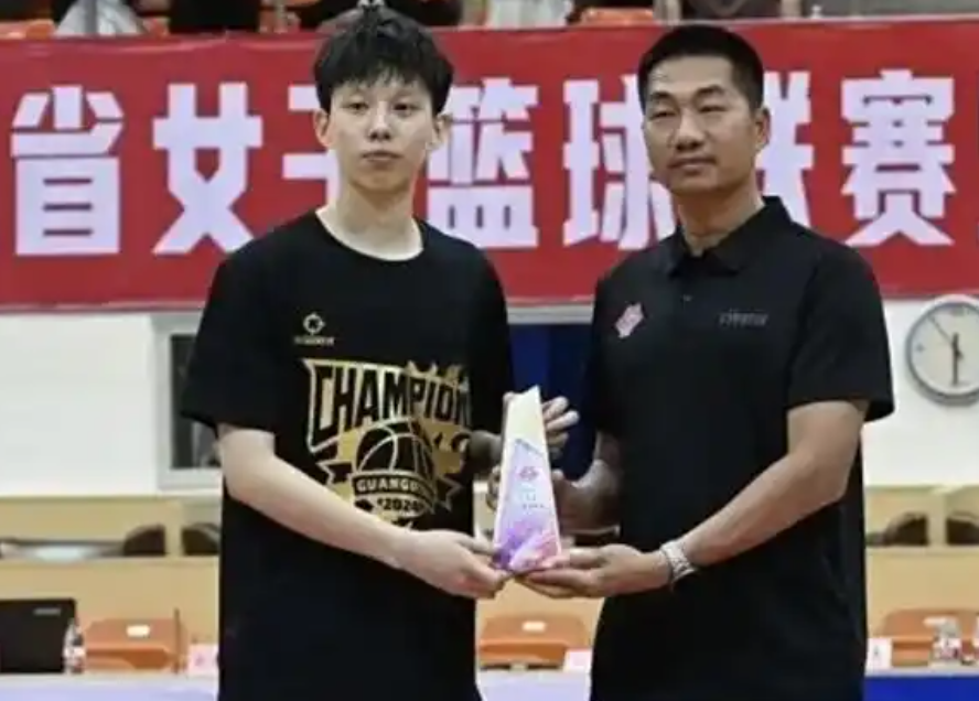 是她的持球 是她的持球