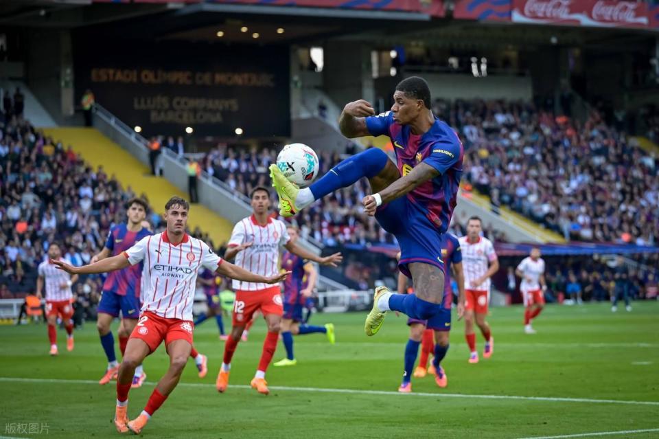 薪留在巴萨, img