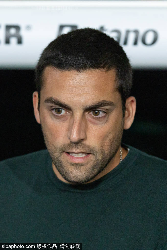 通过分析弗, 人物, 和跑动热区 通过分析弗, 人物, 和跑动热区